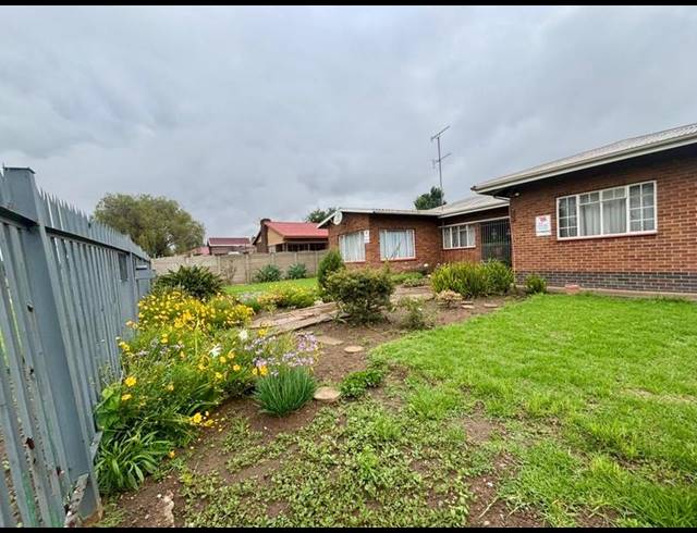 3 BEDROOM HOUSE FOR SALE IN VANDERBIJLPARK SE 1